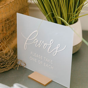 Favors Sign