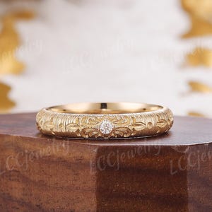 Unique Custom Men's Wedding Ring Solid Gold Moissanite Band Nature Inspired Leaf Engraving Comfort Fit Engagement Ring for Him Handmade Gift